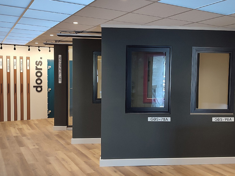 21 Degrees showroom
